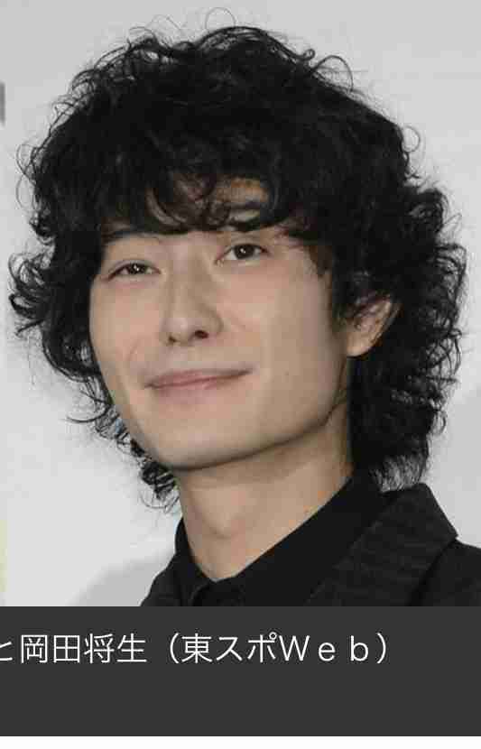 岡田将生　フジ・鈴木唯アナとの“小田急線デート”を目撃！「まさきくん」とボディタッチで甘える様子も