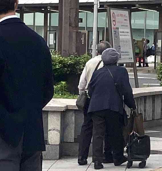 【投資】老後資金「2000万円では足りない」が8割も…投資どころか、ささやかな贅沢すら我慢か｜日刊ゲンダイDIGITAL