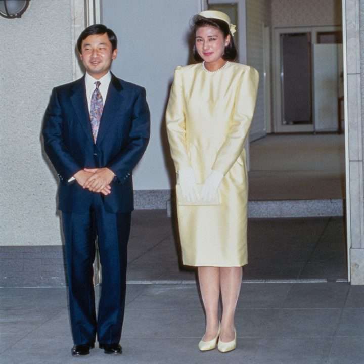 ご成婚29周年の天皇皇后両陛下、手を取り歩まれた軌跡　ご成婚パレードから愛子さまご成人まで（8760 by postseven） - Yahoo!ニュース