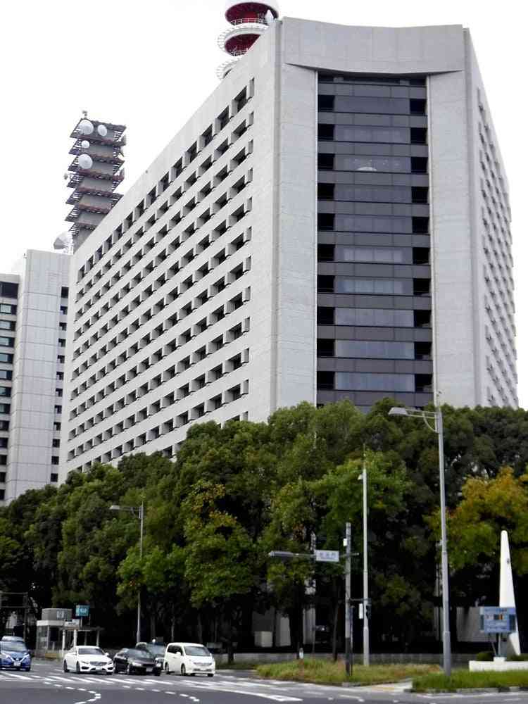 女性がリュック内に身に覚えのない機器発見…GPSで位置情報取得70回、知人の男逮捕