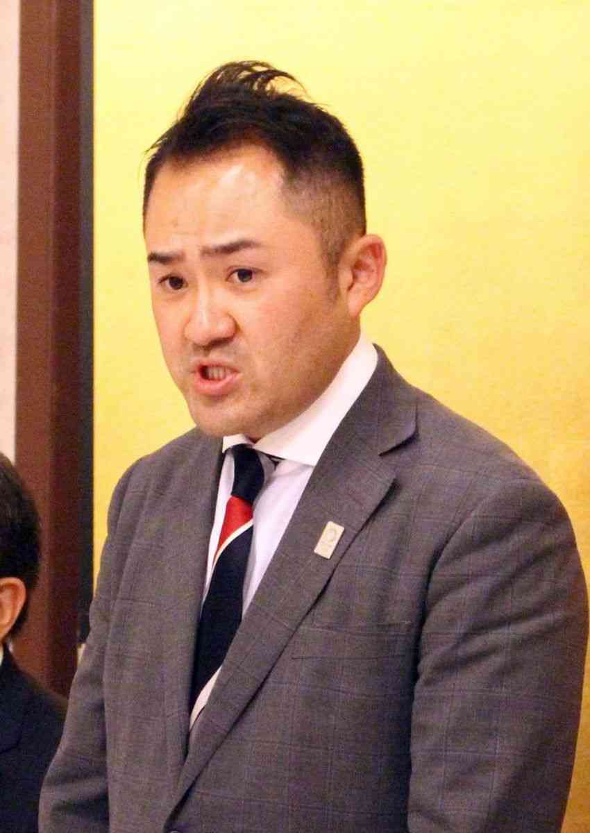 吉川氏、説明しないままボーナス２９０万円受給へ（産経新聞） - Yahoo!ニュース