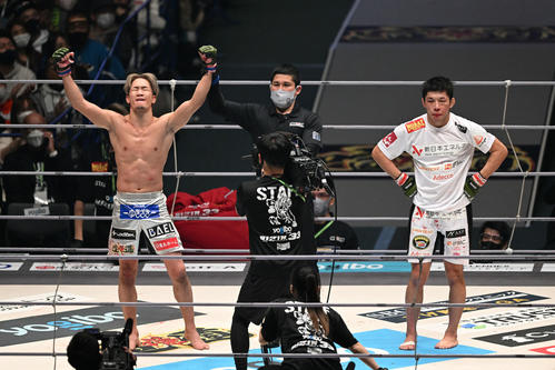大みそかＲＩＺＩＮ視聴率、昨年超え７・４％　朝倉未来、カズ次男ら激闘 - 格闘技写真ニュース : 日刊スポーツ