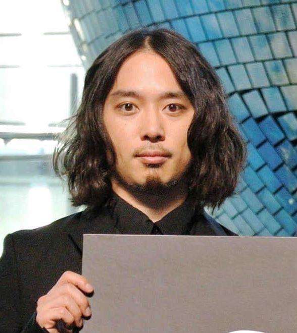 サカナクション岩寺　不倫報道謝罪「無責任かつ不誠実な行動」　メンバーも「未然に防げず」と反省