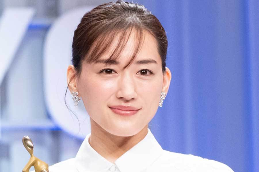 【元彼の遺言状】麗子の正義感が爆発！　綾瀬はるかの“長せりふ”に絶賛の声（ENCOUNT） - Yahoo!ニュース