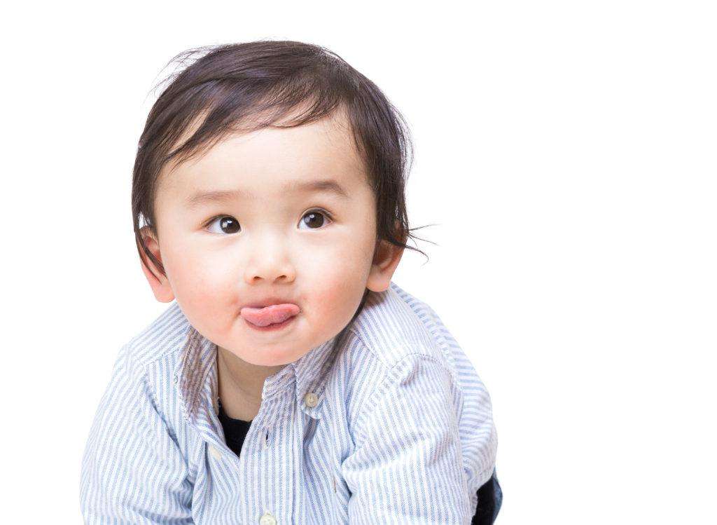 赤ちゃんの舌が短い…舌小帯短縮症とは？起こりうる問題と治療法・対処法まとめ