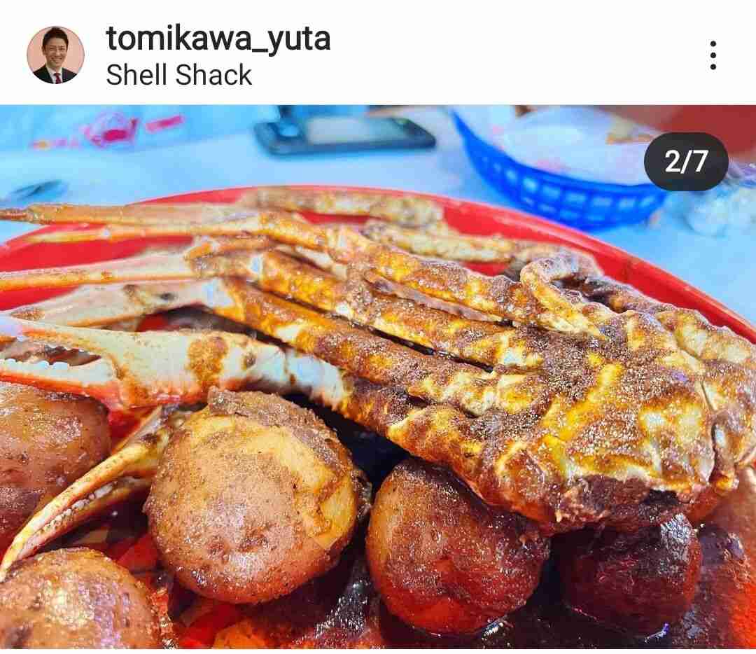 テレ朝退社→トヨタ転職の富川悠太さん、米テキサス州訪問の最新ショット「夜ご飯はカニさん」