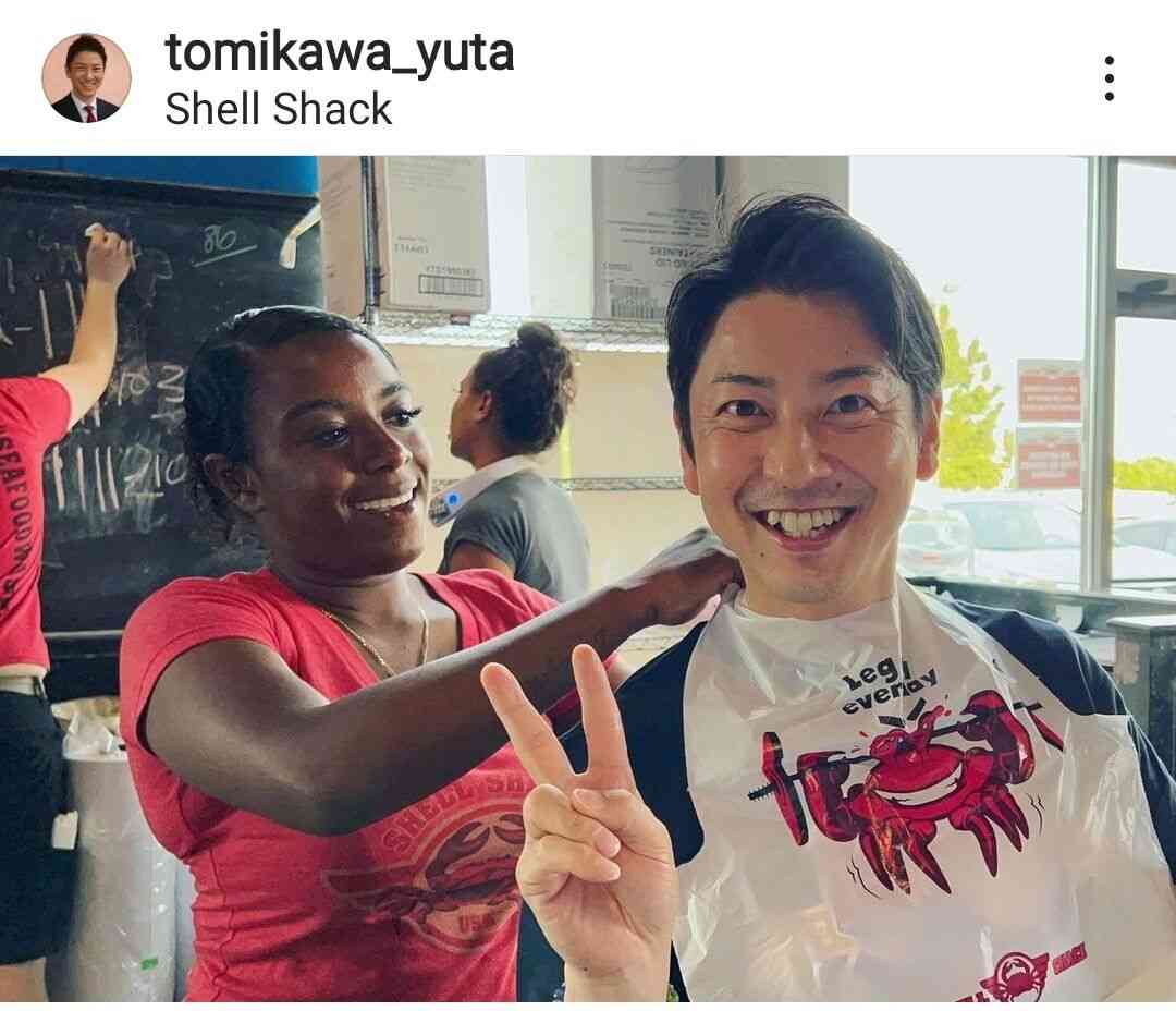 テレ朝退社→トヨタ転職の富川悠太さん、米テキサス州訪問の最新ショット「夜ご飯はカニさん」 : スポーツ報知