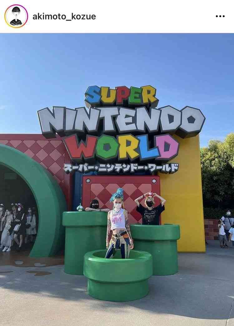 秋元梢のUSJショットが「イケイケすぎます　まぶしいです」「最高にカッチョ良い」と話題に