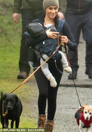 ヘンリー王子&メーガン妃がリリベットちゃんの写真公開 夫妻お気に入りの1枚