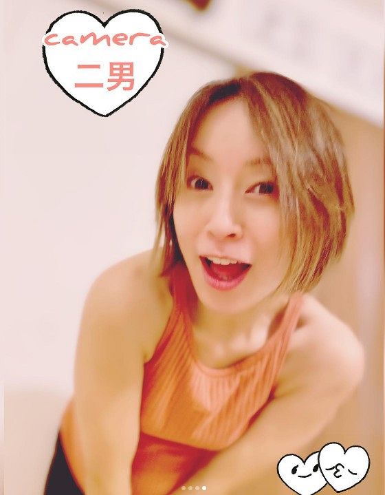 「亜美ママ可愛い」鈴木亜美がマタニティーフォトを披露、第3子は「よくしゃっくりしてる」：中日スポーツ・東京中日スポーツ 