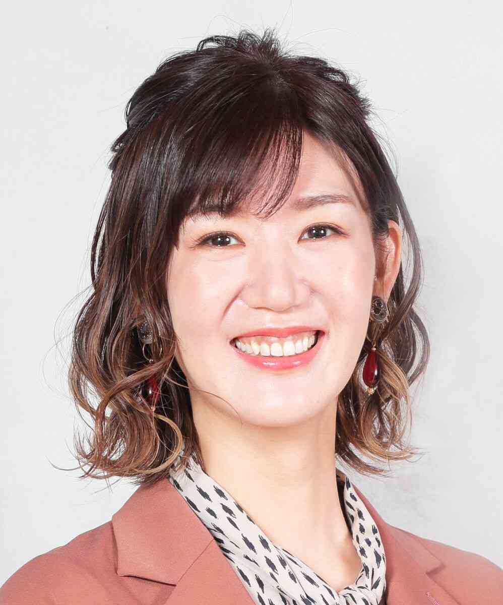 187センチの栗原恵さん、9頭身の抜群スタイル見せた！「モデル顔負け」「まさにプリンセスのメグ」の声