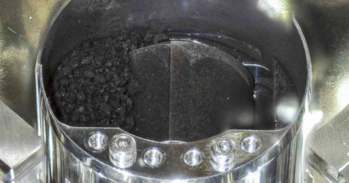 リュウグウ試料から「多量の水」　海の起源、謎解明の手がかりか | 毎日新聞