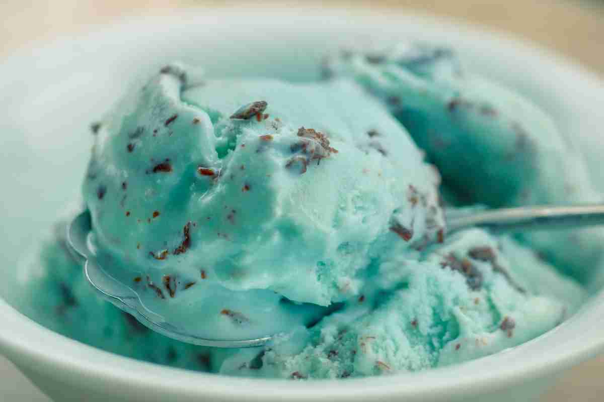 「歯磨き粉みたい」の声も…「チョコミント味」の好みに地域差？ 味覚の専門家に聞く | オトナンサー