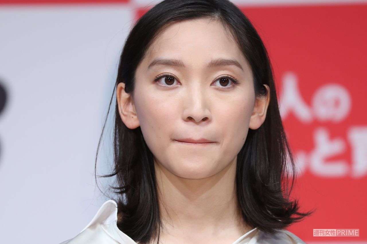 杏、世間の同情を集めるウラに “家族に振り回され続けた”34年間 | 週刊女性PRIME