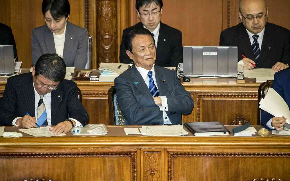 (4ページ目)「子ども産まなかったほうが悪い」に匹敵する、麻生財務大臣の失言歴代ワースト7 | 文春オンライン