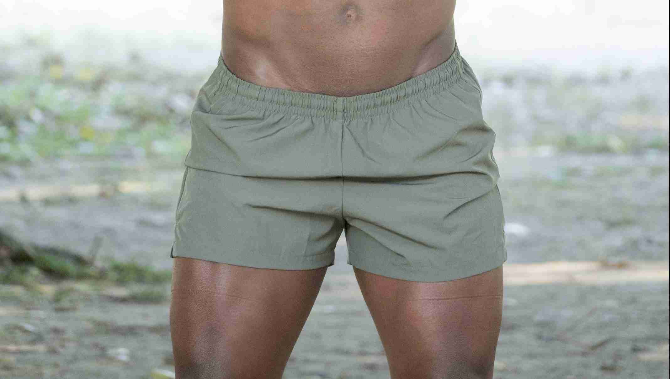 膝上10cm！ ストレートの男性のパンツがどんどん短くなっている理由とは
