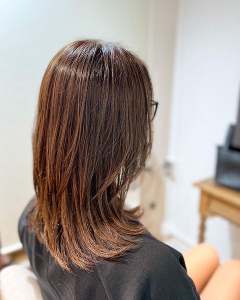 氷川きよし「髪色を落ち着かせてみた!」 新ヘアカラー&メガネショットに反響「どんどんきれいに」
