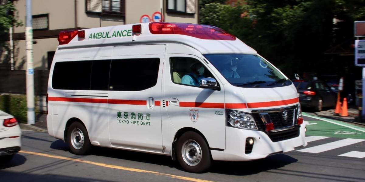 「救急車に道を譲ってくれない車が増えた」ツイートが話題　道交法違反で刑事処分を受ける可能性も