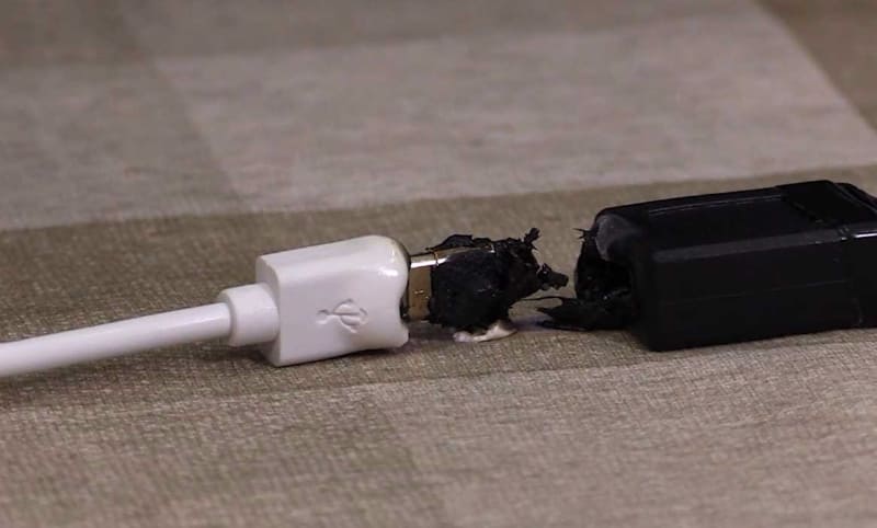 モバイルバッテリーを洗濯してしまい火災に。水濡れした機器の扱いに注意（Impress Watch） - Yahoo!ニュース