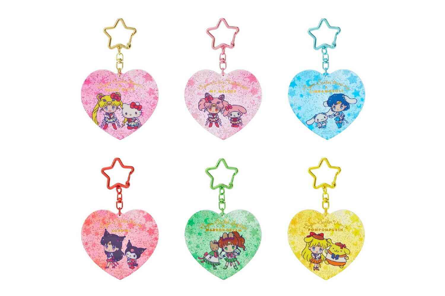 サンリオ×『美少女戦士セーラームーン』“お揃いコスチューム”のマスコットホルダーやミラー
