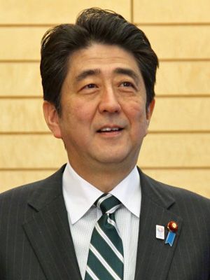 タモリ残念！安倍首相と“会食”ならず　「首相動静」には“試食”｜シネマトゥデイ