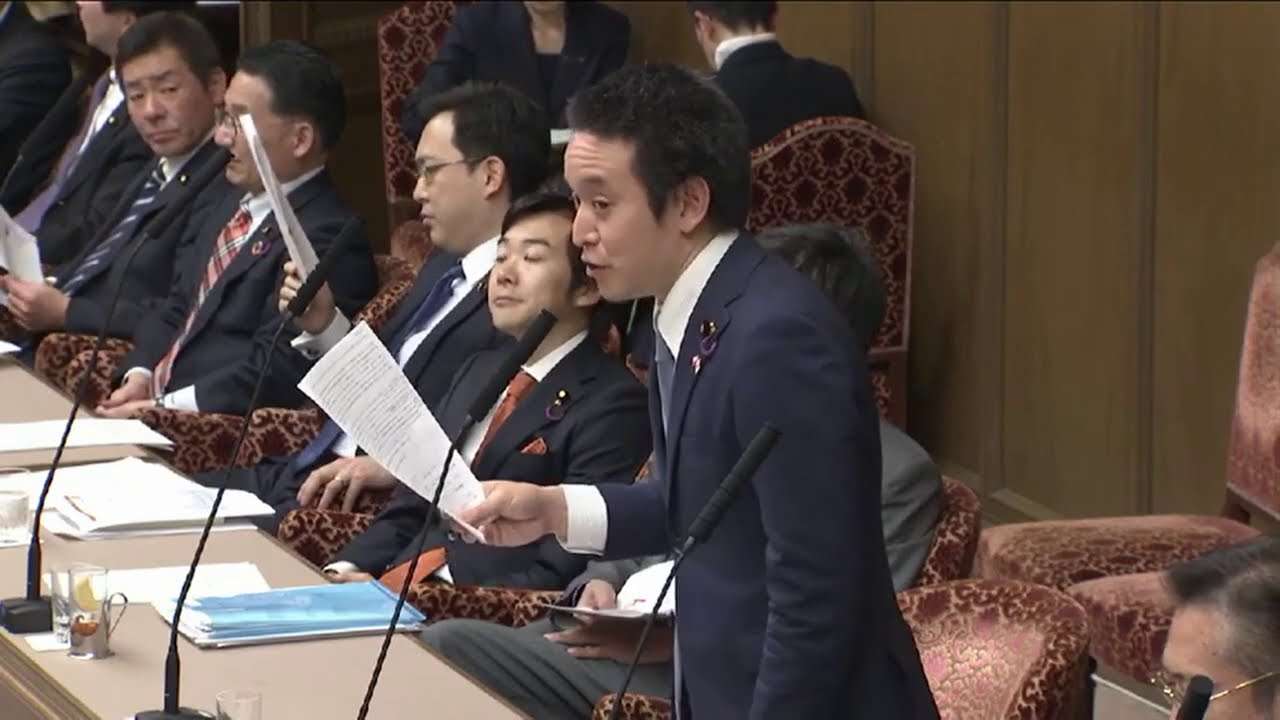 日本の某新聞が中国共産党から支援を受けている可能性について報じているガーディアン紙の記事について参議院議員の浜田聡が外務省と法務省に質問しました　2020年03月19日 財政金融委員会 - YouTube