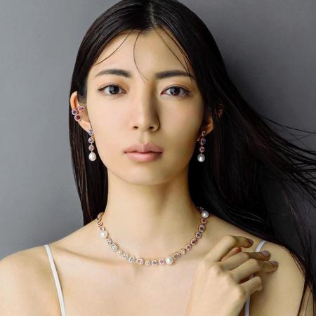 仲村トオル＆鷲尾いさ子の長女・美緒　ハイジュエリーブランド「NADIA」の顔に