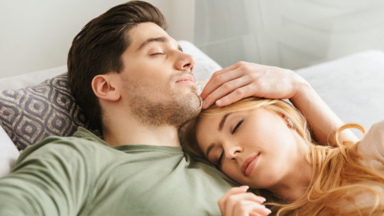 恋人と同じベットで睡眠すると「よく眠れる」？米の意外な研究結果 | ガールズちゃんねる - Girls Channel