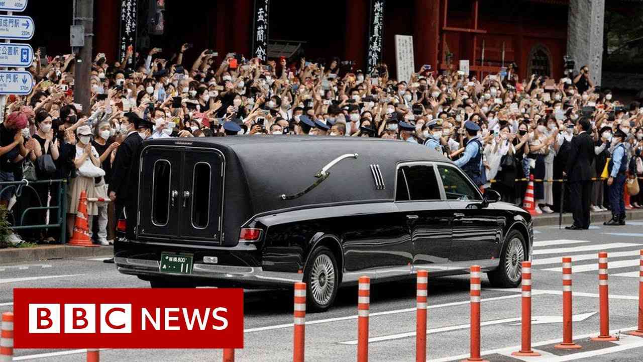 Ex-Japan Prime Minister Shinzo Abe's funeral sees crowds in Tokyo streets - BBC News - YouTube