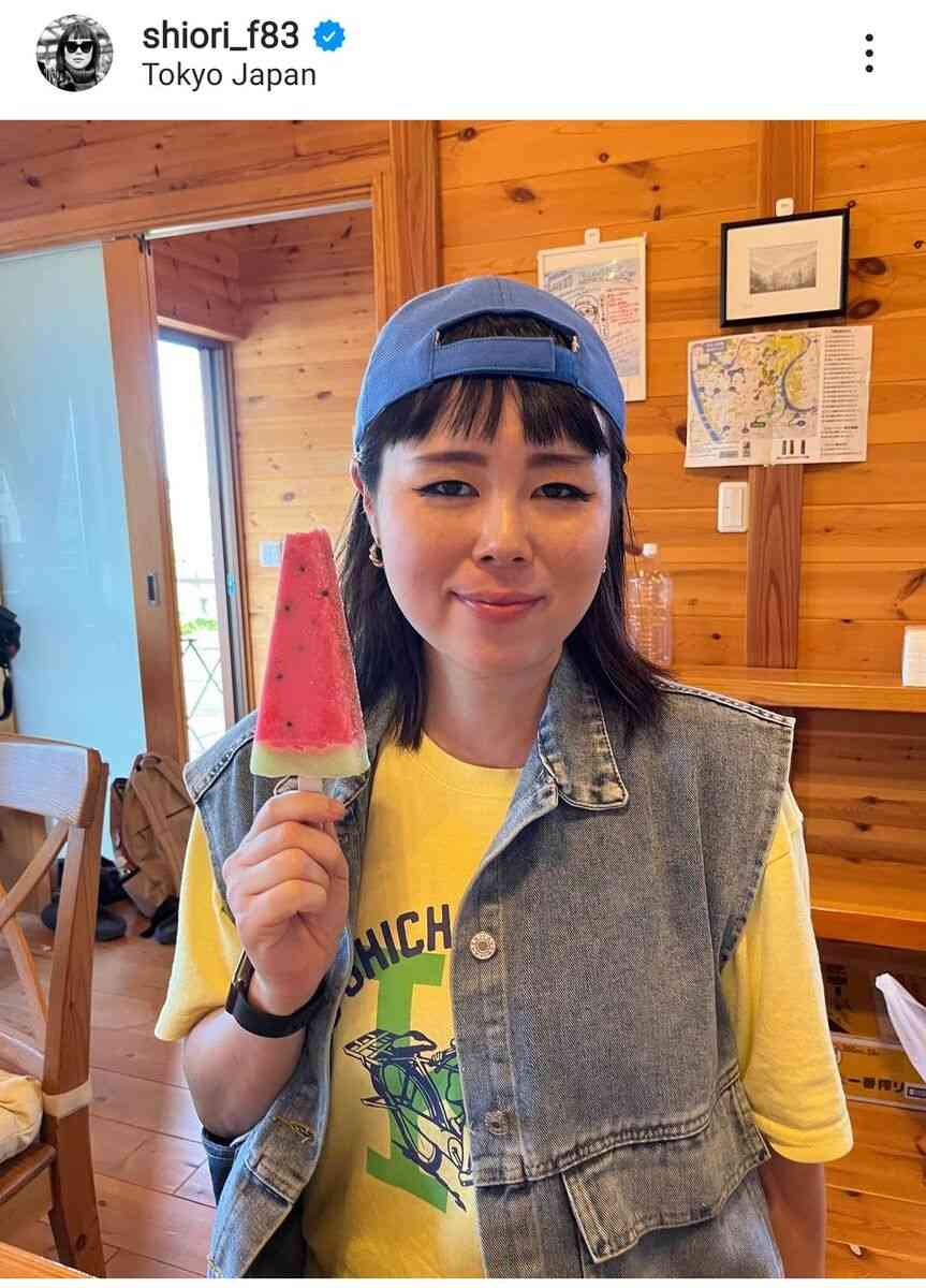 元ブルゾンちえみ・藤原しおり、32歳直前の近影が「かわいすぎる」ナチュラルメイクで夏コーデ