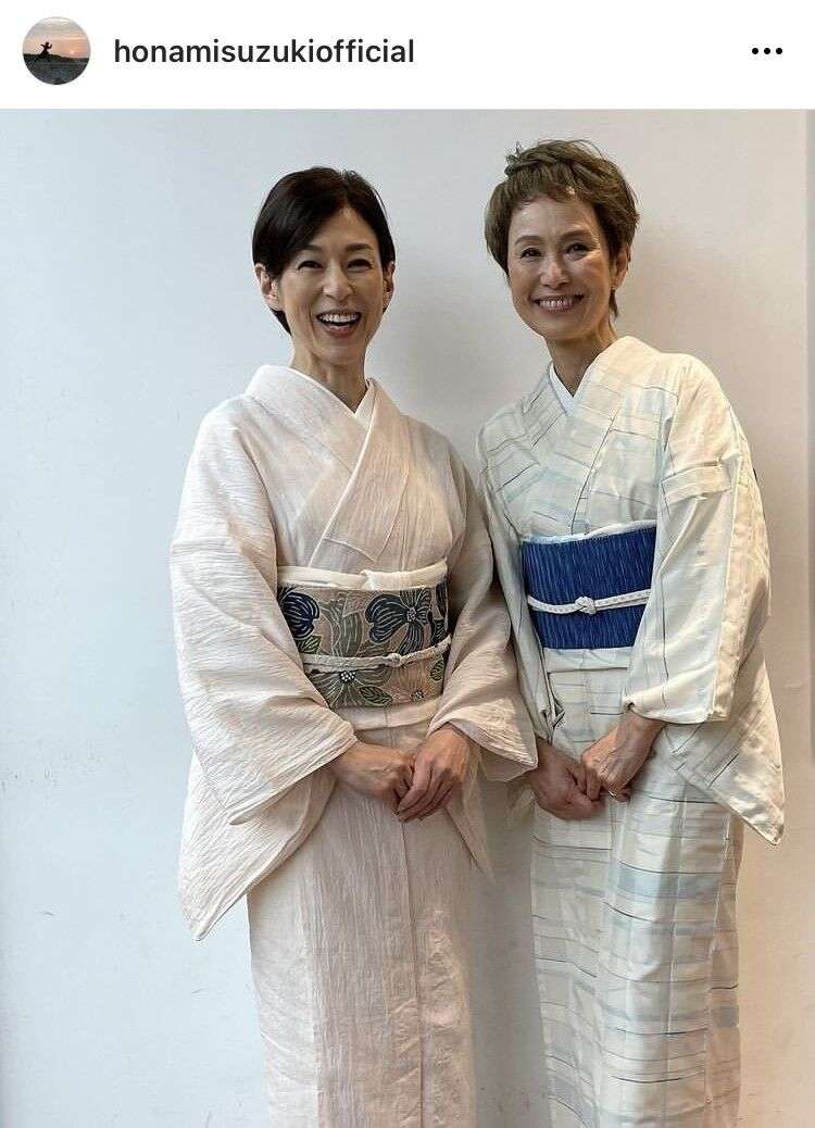 鈴木保奈美、夏のオトナ和装を披露「50代の夏着物はかくあるべき」「品があって素敵」の声