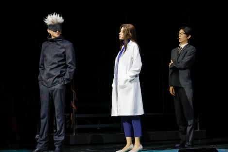 舞台『呪術廻戦』開幕、公式写真が公開 虎杖役の佐藤流司「アクションありダンスあり歌あり笑いあり」