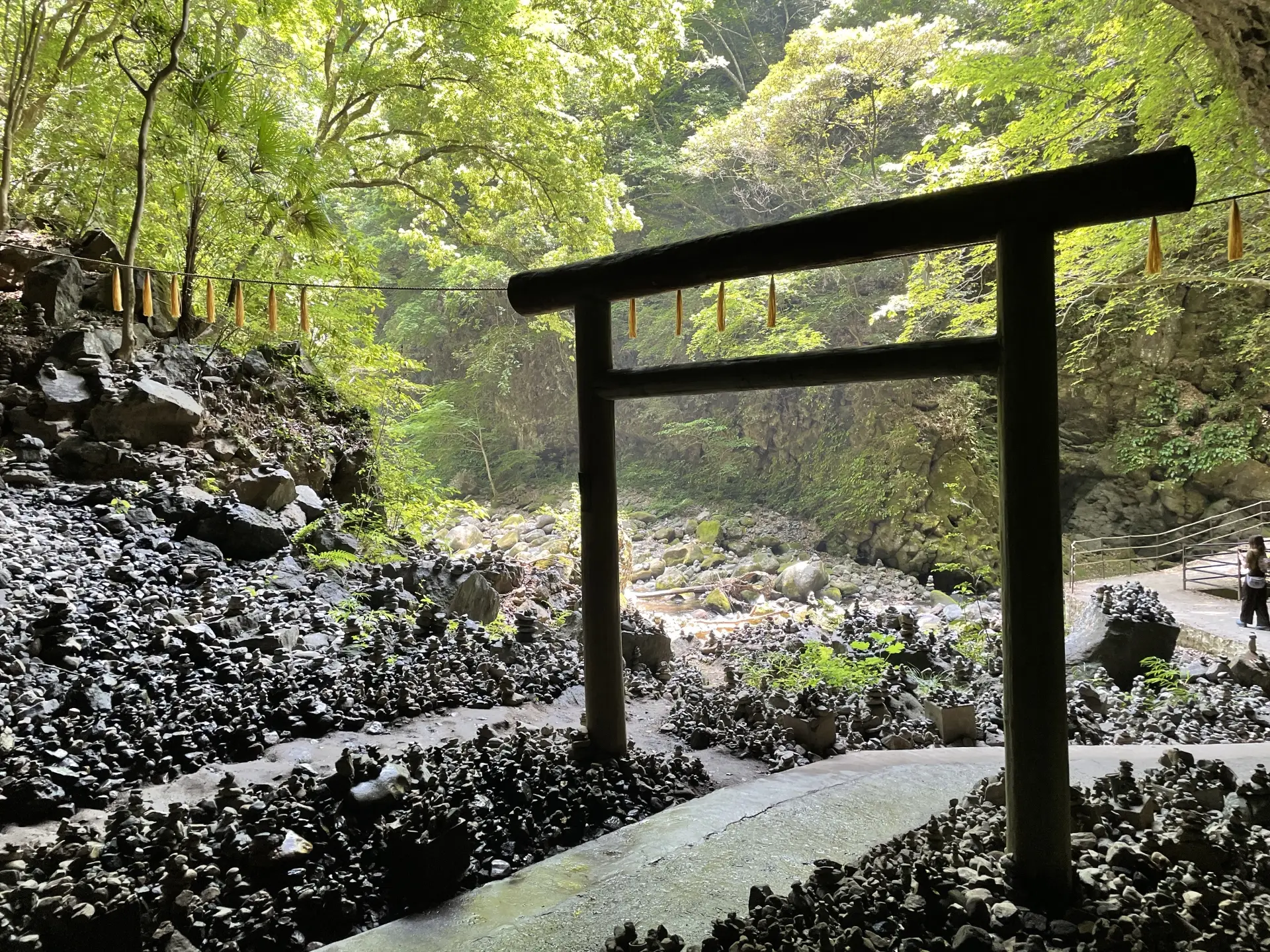 日本神話の最高神 天照皇大神の天岩戸隠れの舞台『天岩戸神社・天安河原宮』 | AND JAPAN