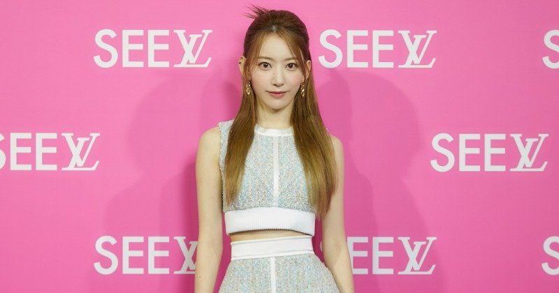 宮脇咲良『SEELV』レセプションイベント登場　ルイ・ヴィトン纏いミニスカートから美脚 | ORICON NEWS