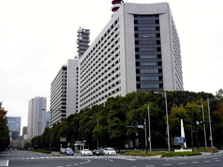 包丁男が交番へ「安倍元首相の銃撃報道、頭に浮かんだ」…男女警官が取り押さえ : 読売新聞オンライン