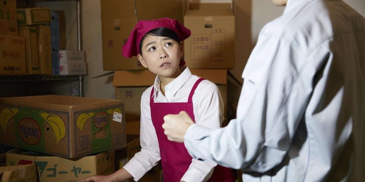 「食べないのに…」職場でうなぎ、ワイン、おせちの強制購入、問題ないの?