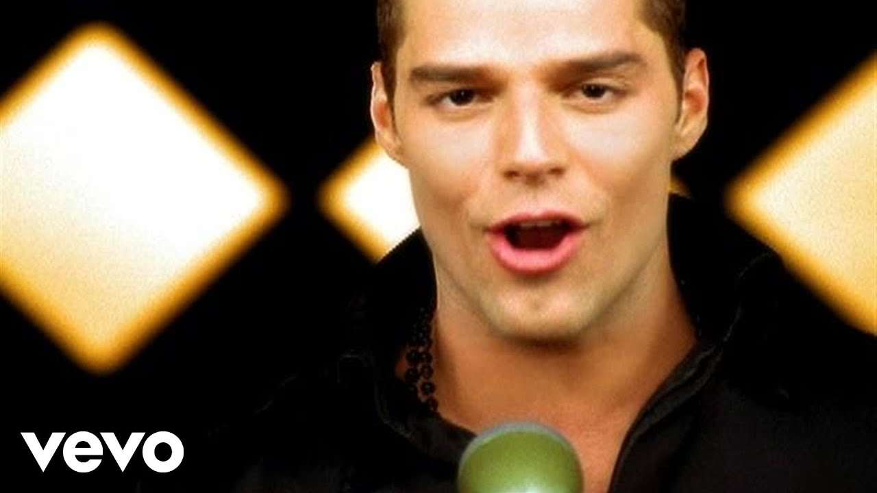 Ricky Martin - Livin' La Vida Loca - YouTube