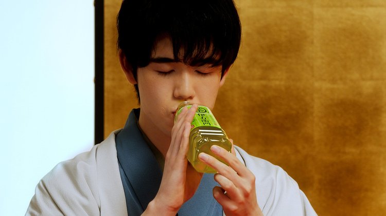 20歳の藤井聡太×18歳の芦田愛菜、成人迎え再び対談 「生まれ変わるなら」「理想の将棋とは」WEB動画公開
