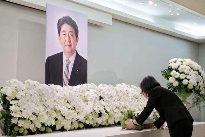 英元外交官が語る安倍氏のレガシー 「日本は彼のビジョンを前向きに引き継ぐべき」｜ニューズウィーク日本版 オフィシャルサイト