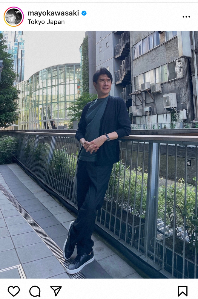 川崎麻世　秋先取り！ユニクロでのプチプラコーデ披露に「UNIQLOに見えない」「何着ても素敵」― スポニチ Sponichi Annex 芸能