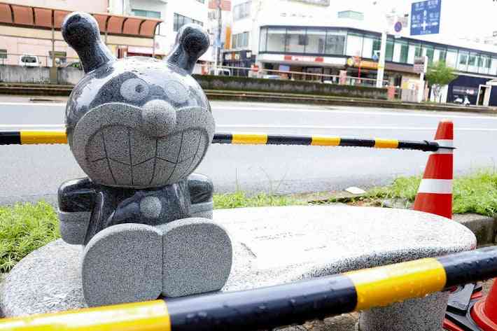 蹴り倒された「ばいきんまん」の左角復活、費用の２２万３３００円は容疑者に請求へ : 読売新聞オンライン