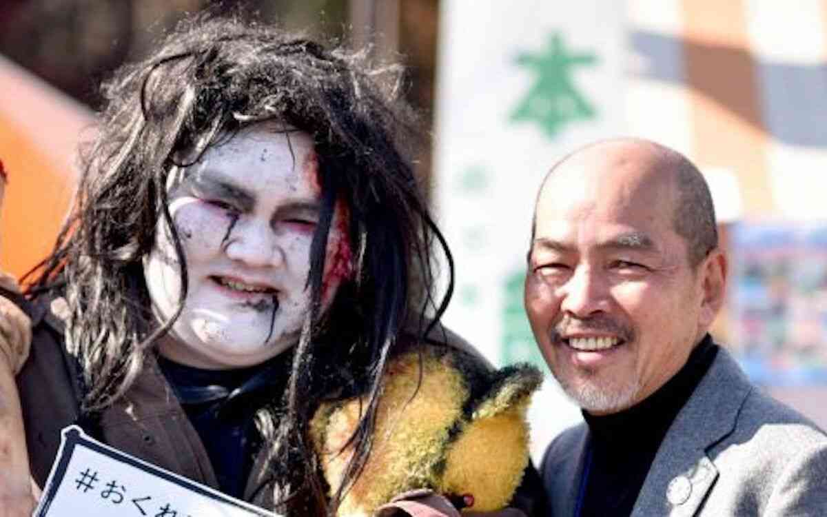 〈写真多数〉「村民がゾンビに扮するのはどうかなぁ」…観光客を倍増させた「人口700人の村」の奇跡 | 文春オンライン