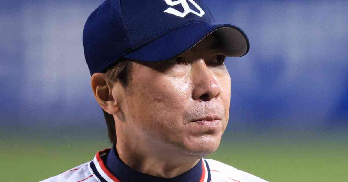 ヤクルトファンの安倍氏、高津監督が悼む　「本当に好きなんだ」 | 毎日新聞