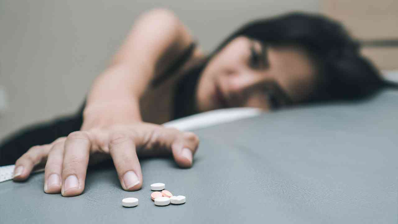 もう死ぬしかない　激増する若者の自殺と奥さん幻想：日経ビジネス電子版