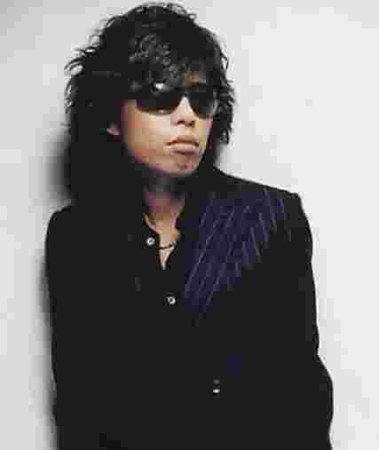 ROLAND、気になる体重を初公開　斬新な「一瞬で15kg痩せる方法」に感嘆の声