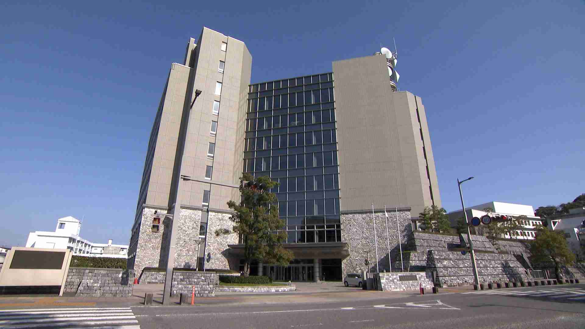 「国葬中止しなければ全国の子どもを誘拐する」高知県内の6市に“脅迫メール” 威力業務妨害の疑いで捜査 | TBS NEWS DIG (1ページ)