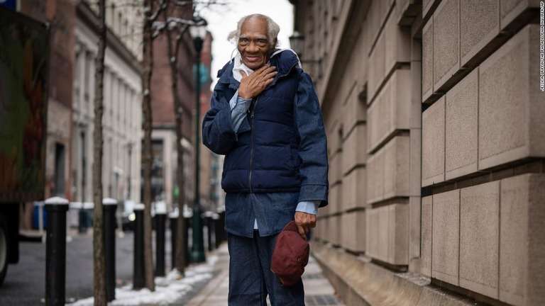 CNN.co.jp : １０代で終身刑、８３歳になった男性が６８年ぶりに出所　米ペンシルベニア州