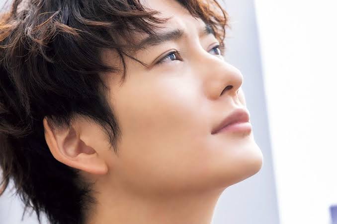 肌が綺麗な男性芸能人が見たい