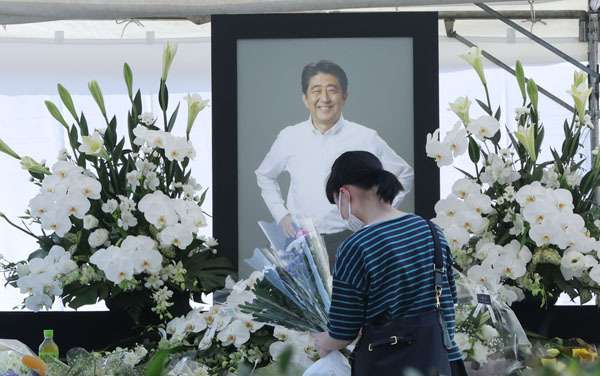 自民党と旧統一教会の癒着を海外でも報道 “カルトとズブズブ”イメージで「国益」重大損失（日刊ゲンダイDIGITAL） - Yahoo!ニュース