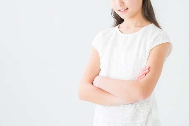 友達に「彼氏いなくて哀れだし、どうせ暇でしょ」と言われた女性